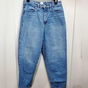 A new day straight leg high rise jeans Size 10/30 regular blue light washed